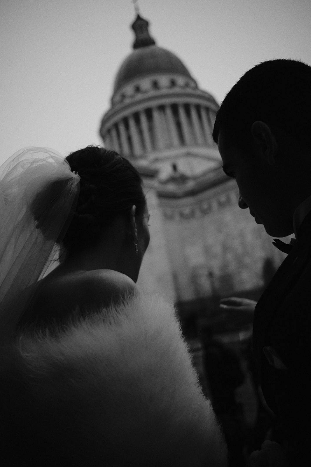 Bride and groom in front of the Panthéon, Paris